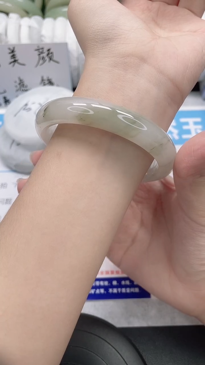 未镶嵌手镯石英质玉92-62/63