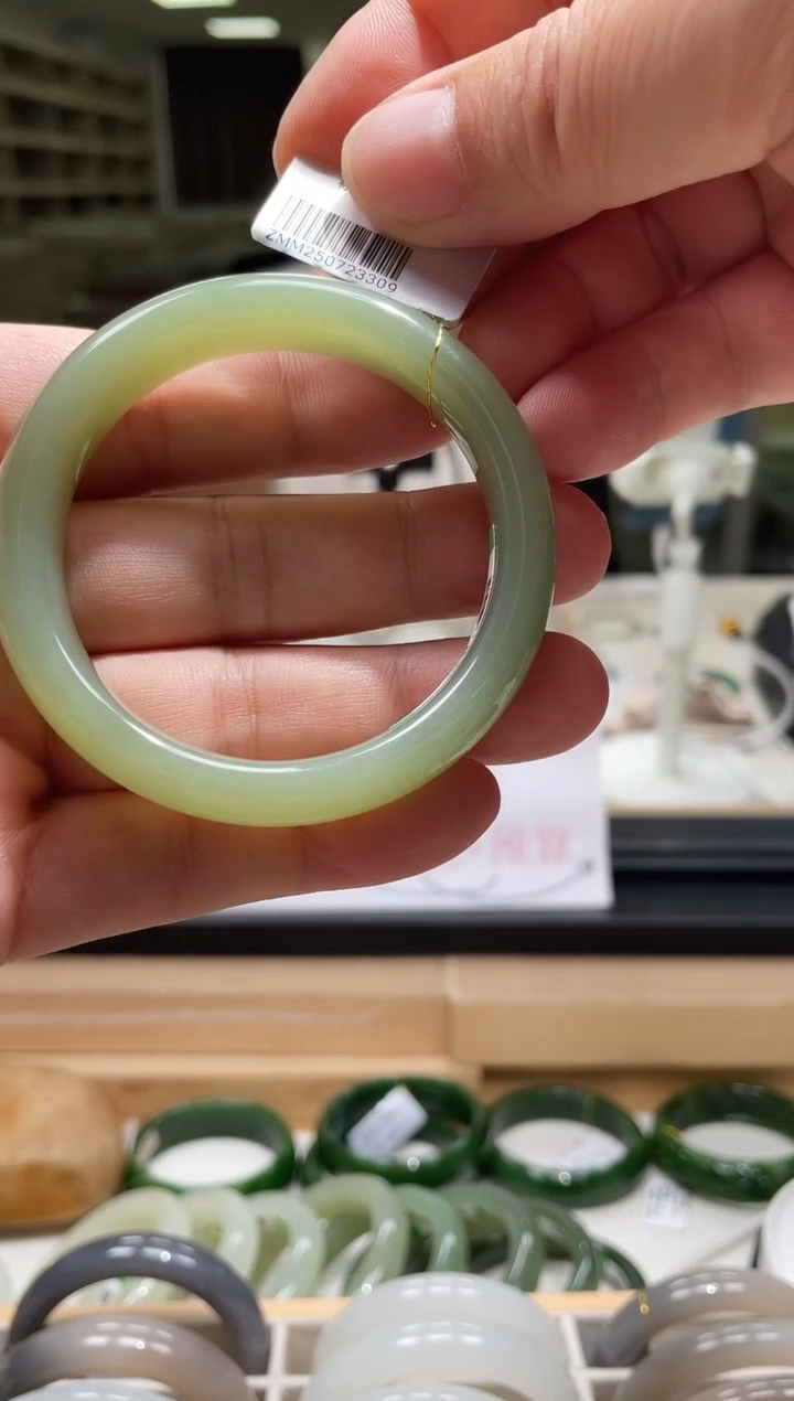 未镶嵌手镯和田玉54-55圈口 3309