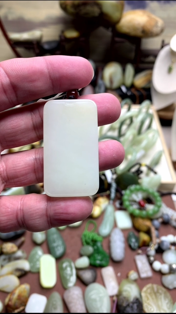 【闪购商品】和田玉颈饰未镶嵌俄料芭莎牌牌