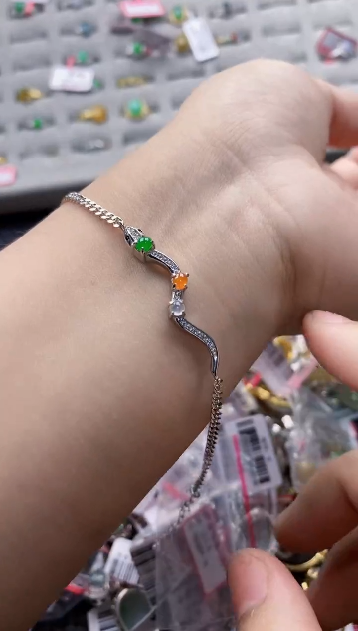 翡翠戒指银S925镶嵌1200000    8