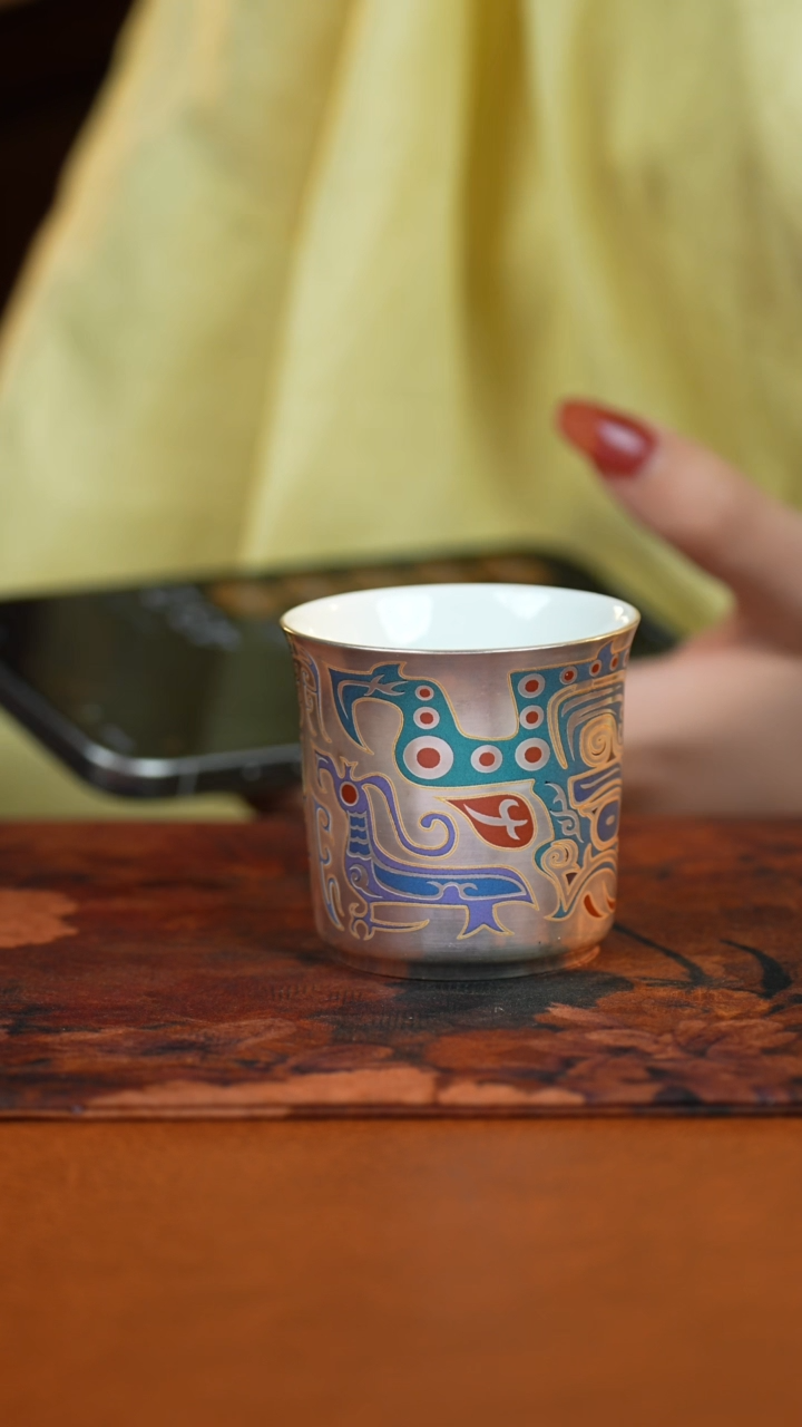 ZH3113-饕餮纹鎏银杯..