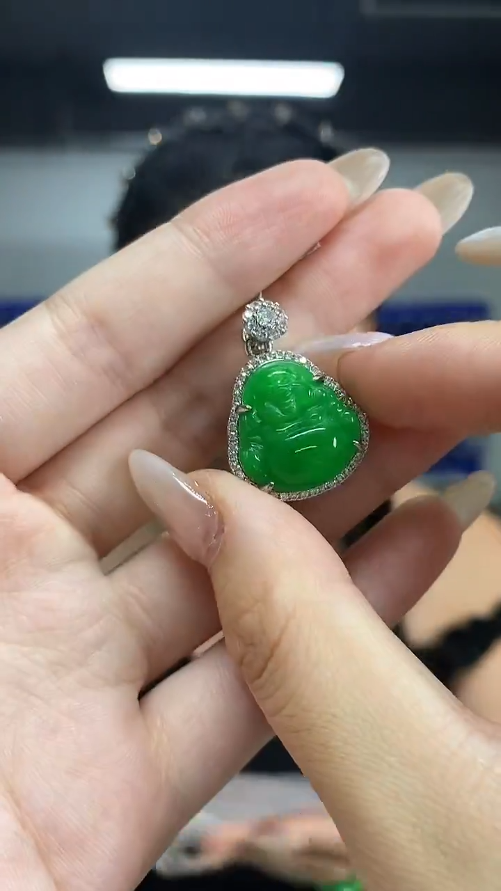 颈饰未镶嵌翡翠多样性发其一颜色微差