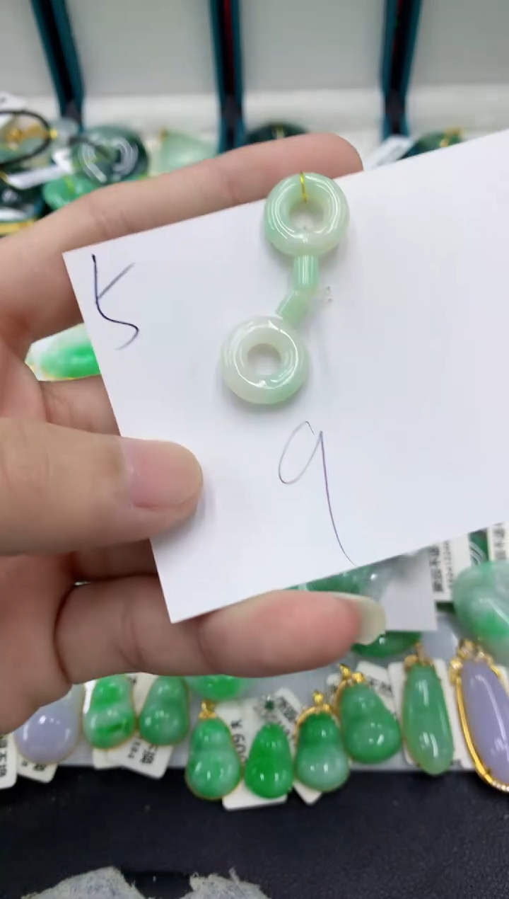 【闪购商品】翡翠颈饰未镶嵌翡翠