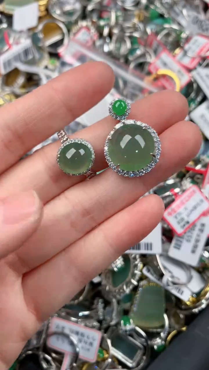 银S925镶嵌戒指翡翠333        7