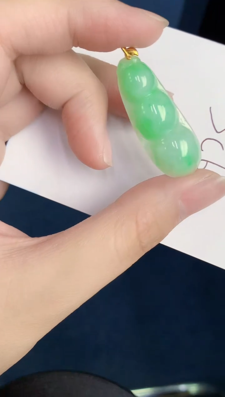 翡翠18K金镶嵌颈饰000000000