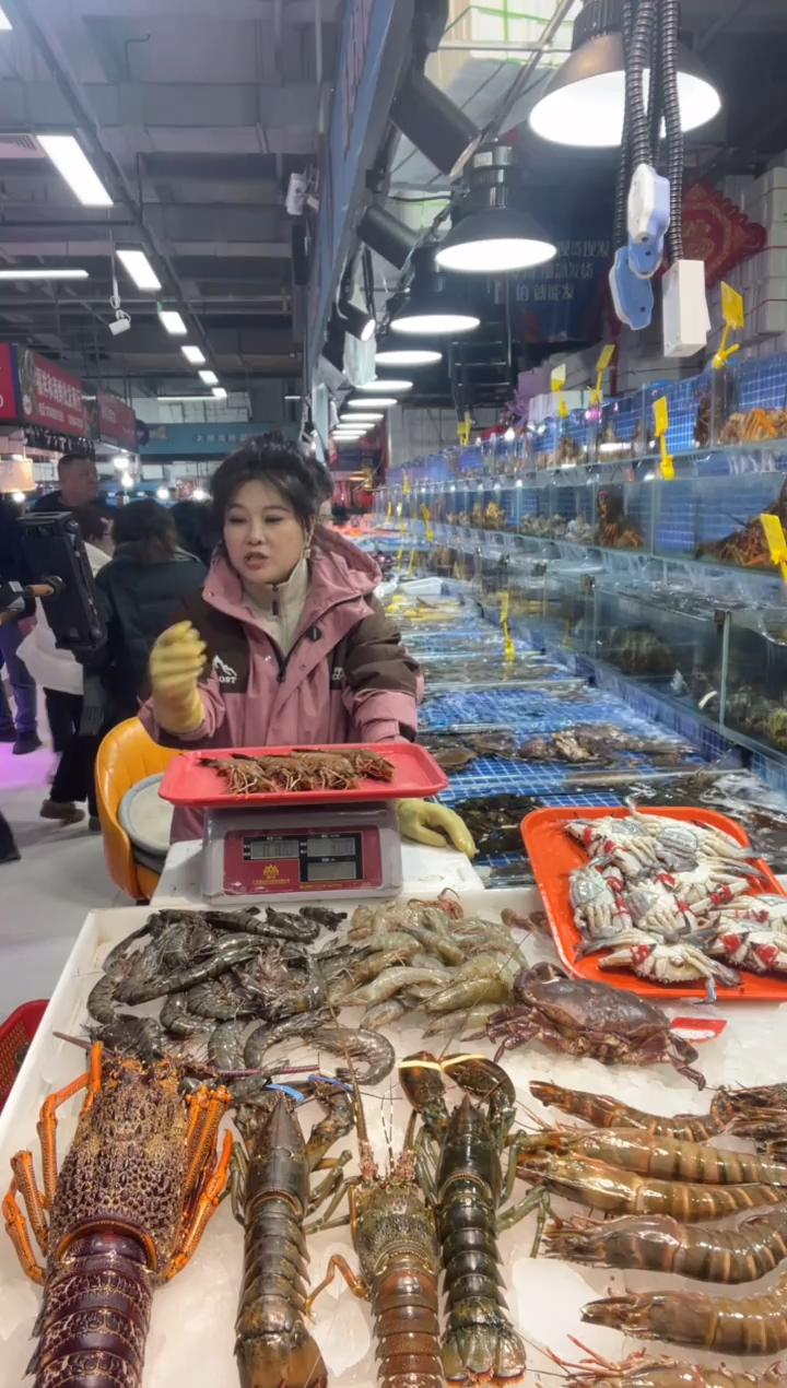 中国大陆4只大对虾