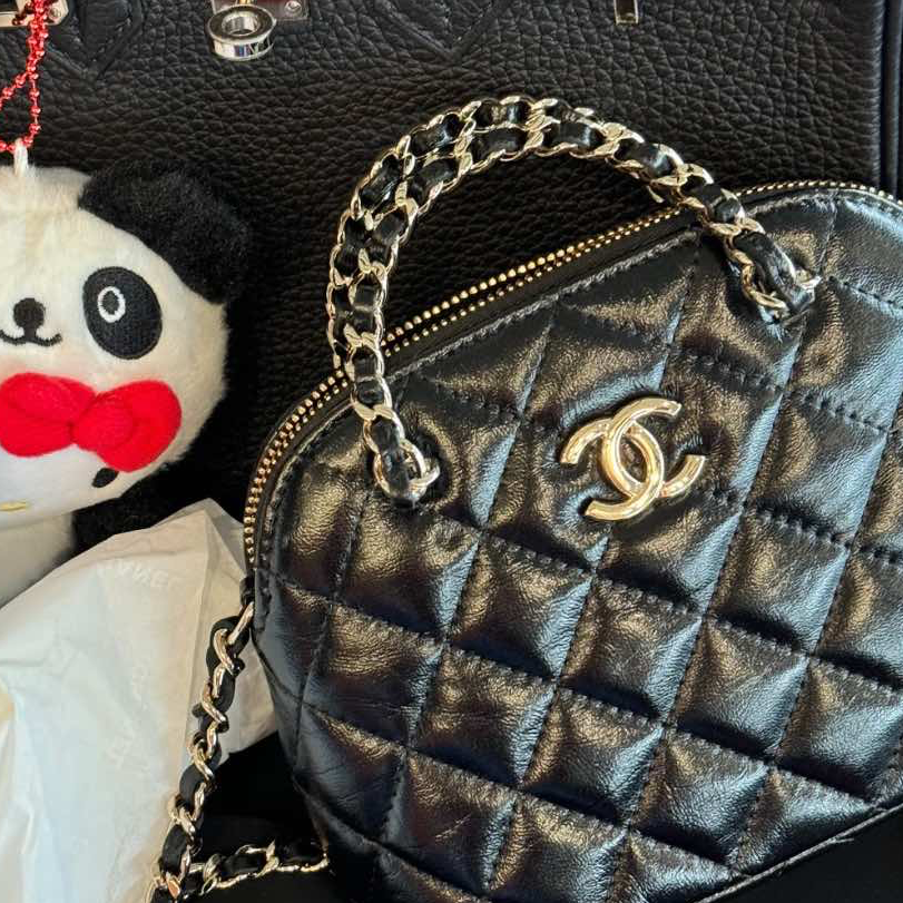 99新 Chanel/香奈儿 青奢荟/黑金贝壳斜挎包/70493