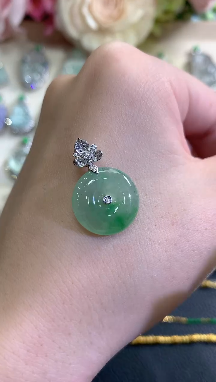 吊坠(不含链)18K金镶嵌翡翠秋日珠宝W25