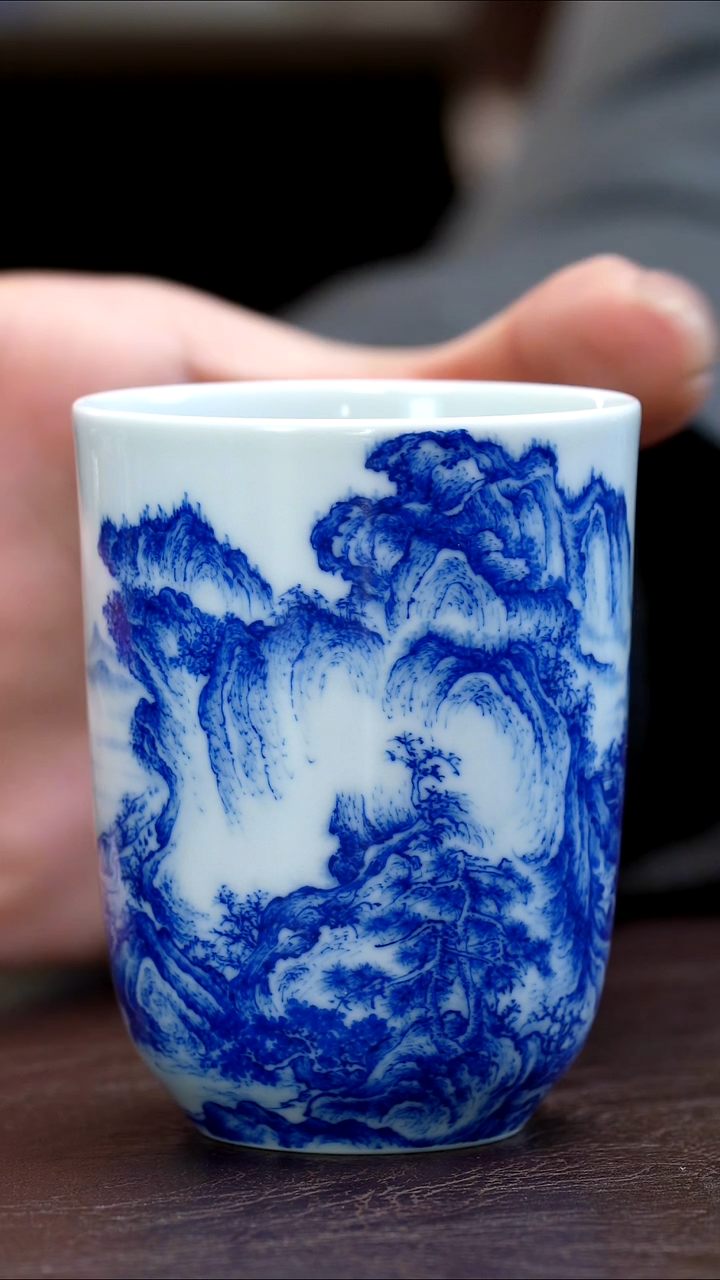 青山秋雨早春图主人杯