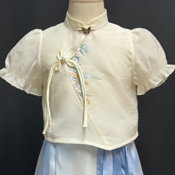 实体款儿童汉服童装：小松烟