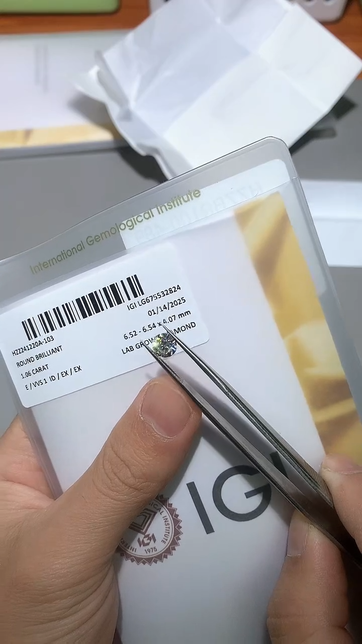 【闪购商品】合成钻石裸石未镶嵌1.06E675532824