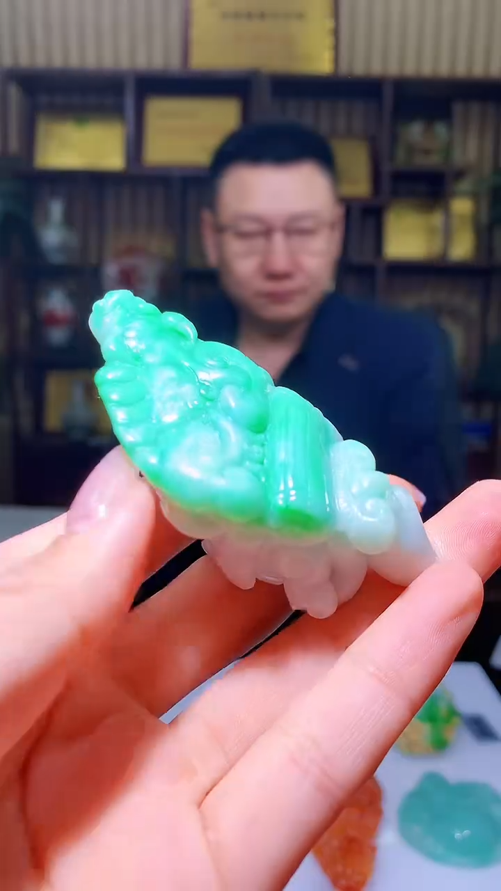 【闪购商品】定制翡翠未镶嵌1071hm-毛货挂件64