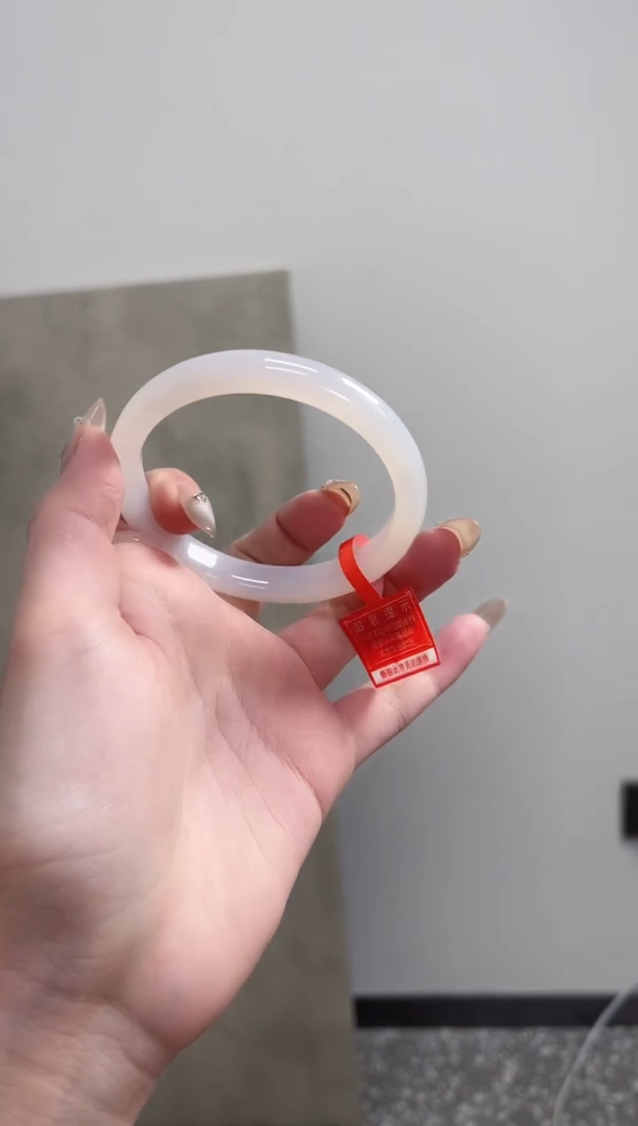 【闪购商品】玛瑙/玉髓手镯未镶嵌60圈 需要包容