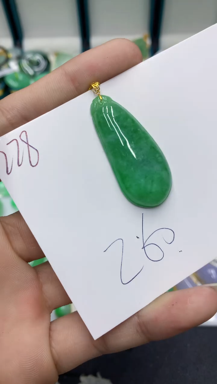 【闪购商品】翡翠颈饰18K金镶嵌翡翠
