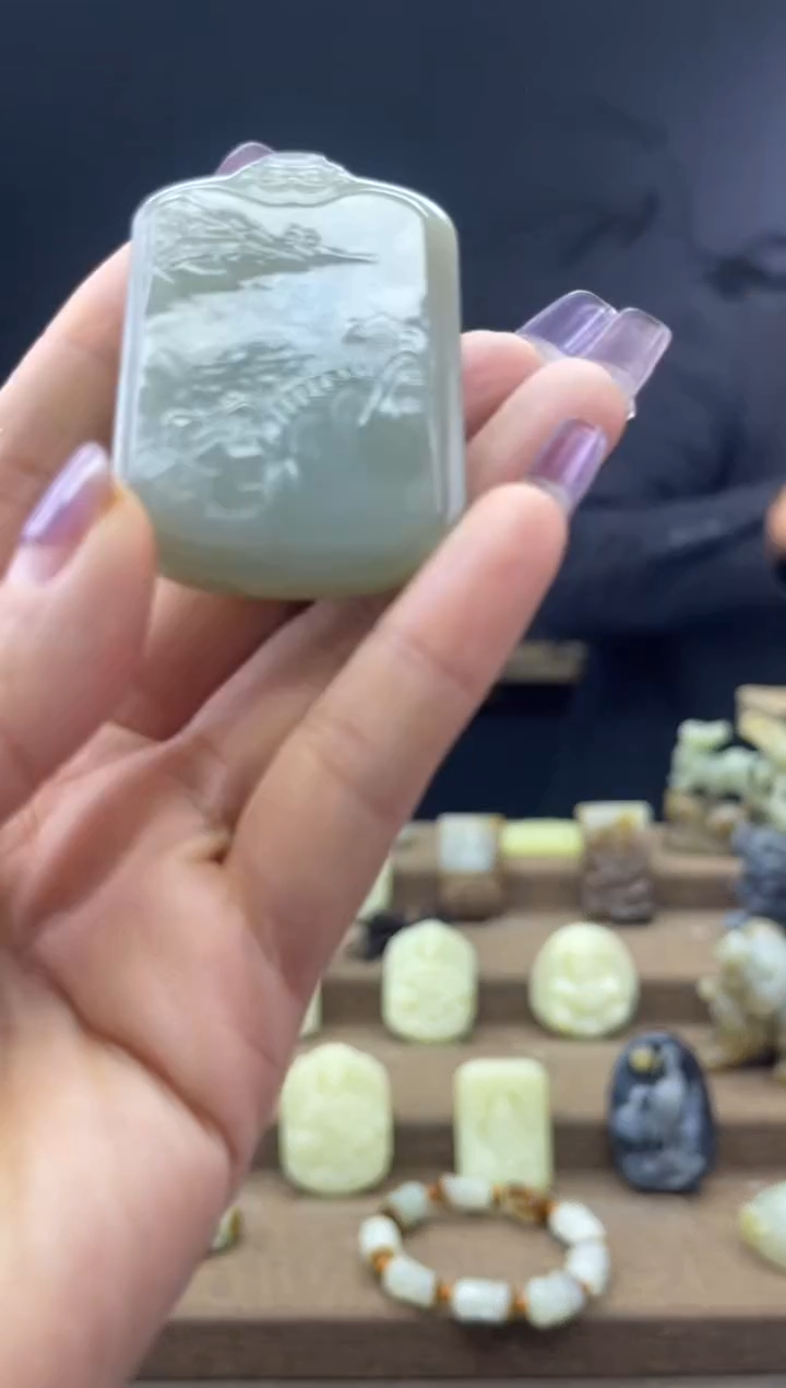 颈饰未镶嵌和田玉1