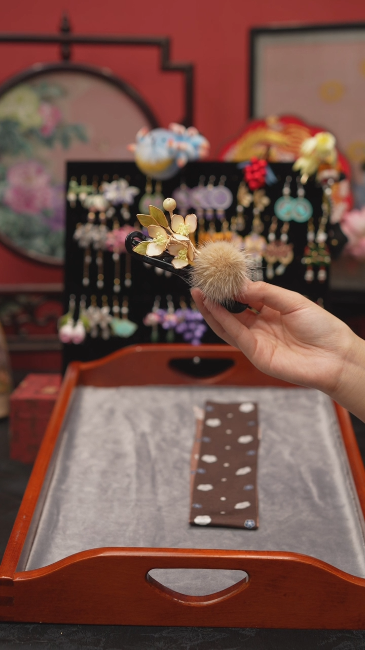 刺绣l***?非遗绒花手工饰品