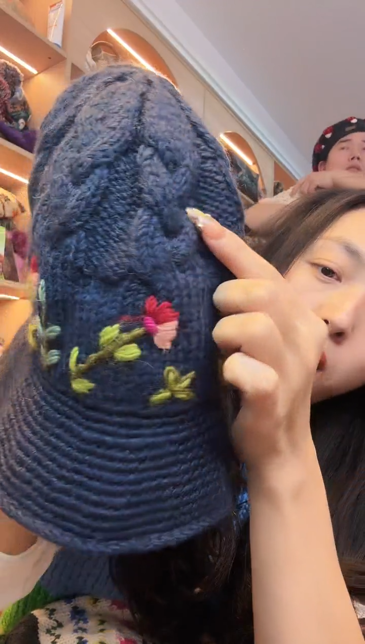 羊毛雪**?美丽如蓝色渔夫帽