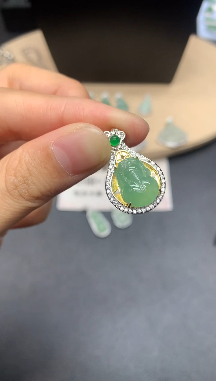 【闪购商品】翡翠吊坠(不含链)银S925镶嵌貔貅【多样性发其一】