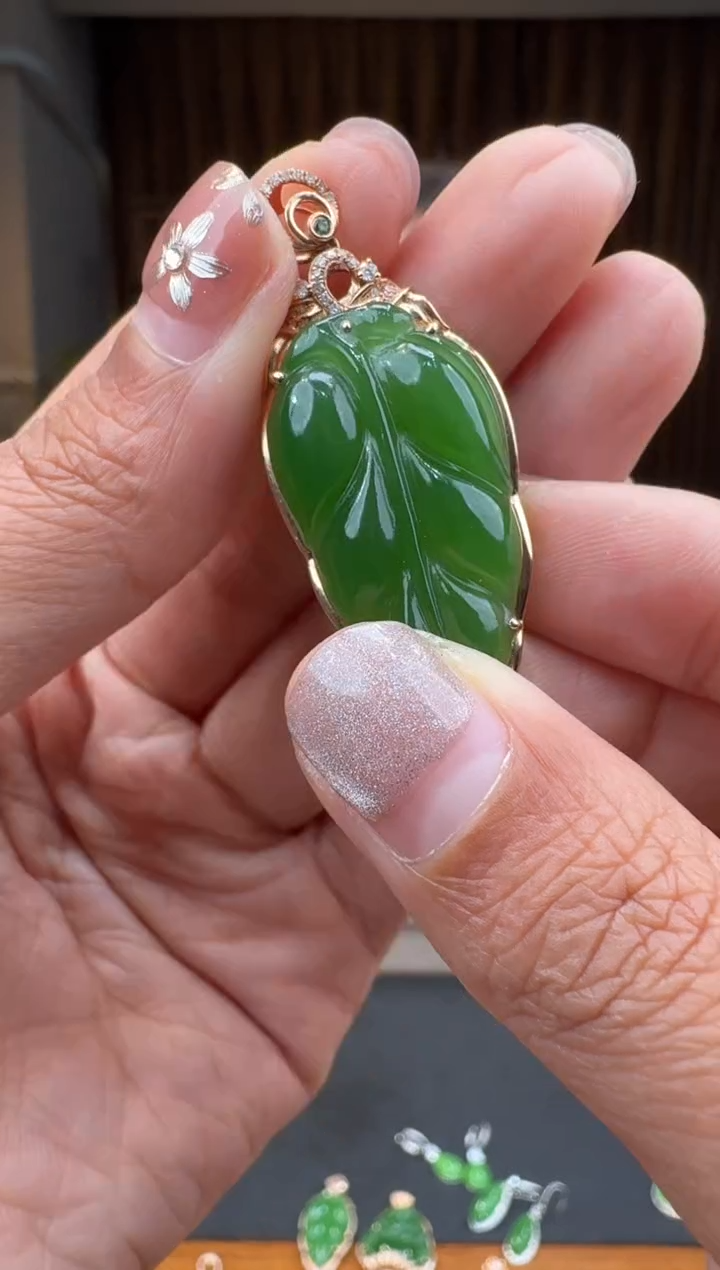 【闪购商品】和田玉11018K金镶嵌2.4李玲多样性发货