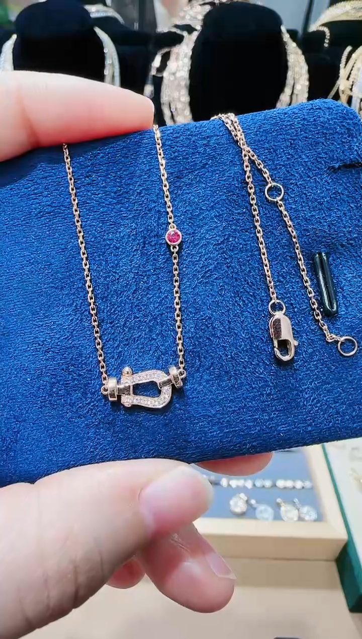 【闪购商品】钻石项链18K金镶嵌钻石项链