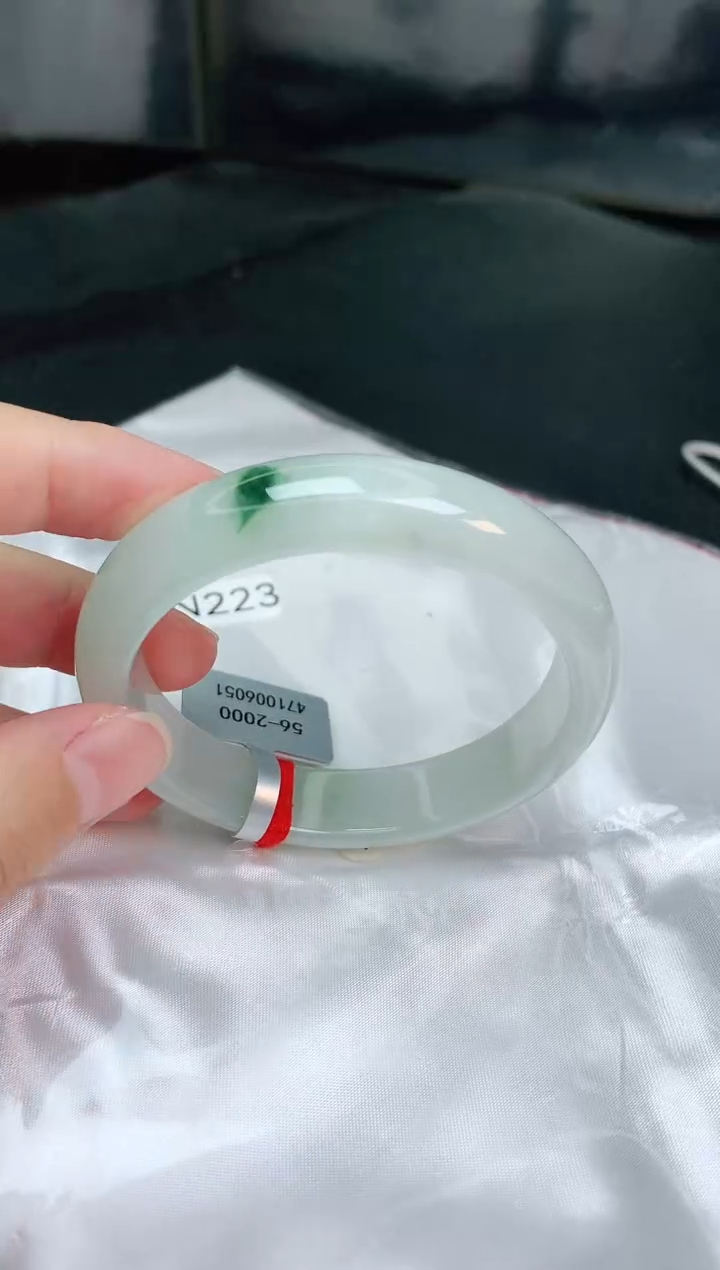 翡翠未镶嵌手镯缅甸天然A货翡翠手镯