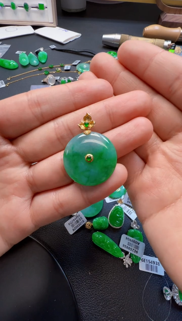 【闪购商品】定制翡翠18K金镶嵌6600元