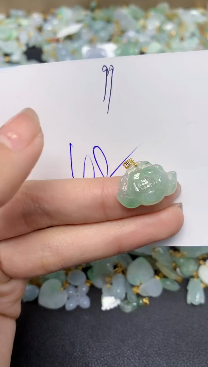 【闪购商品】翡翠颈饰18K金镶嵌天然翡翠A货