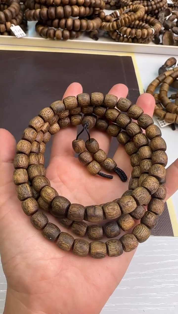 【闪购商品】沉香手串99沉海南红骨凹身直纹鼓珠多圈多样性发1