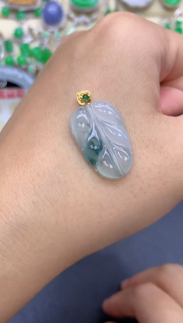 颈饰18K金镶嵌翡翠43-中国好珍宝