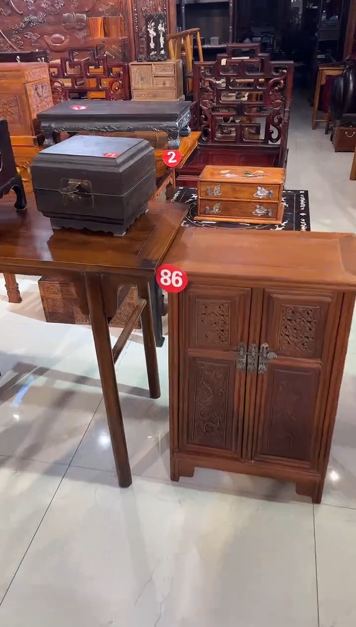 【闪购商品】木木艺缅花透雕柜子1400.8888