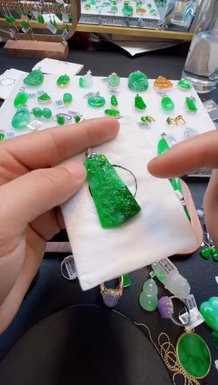 【闪购商品】定制翡翠18K金镶嵌2980元