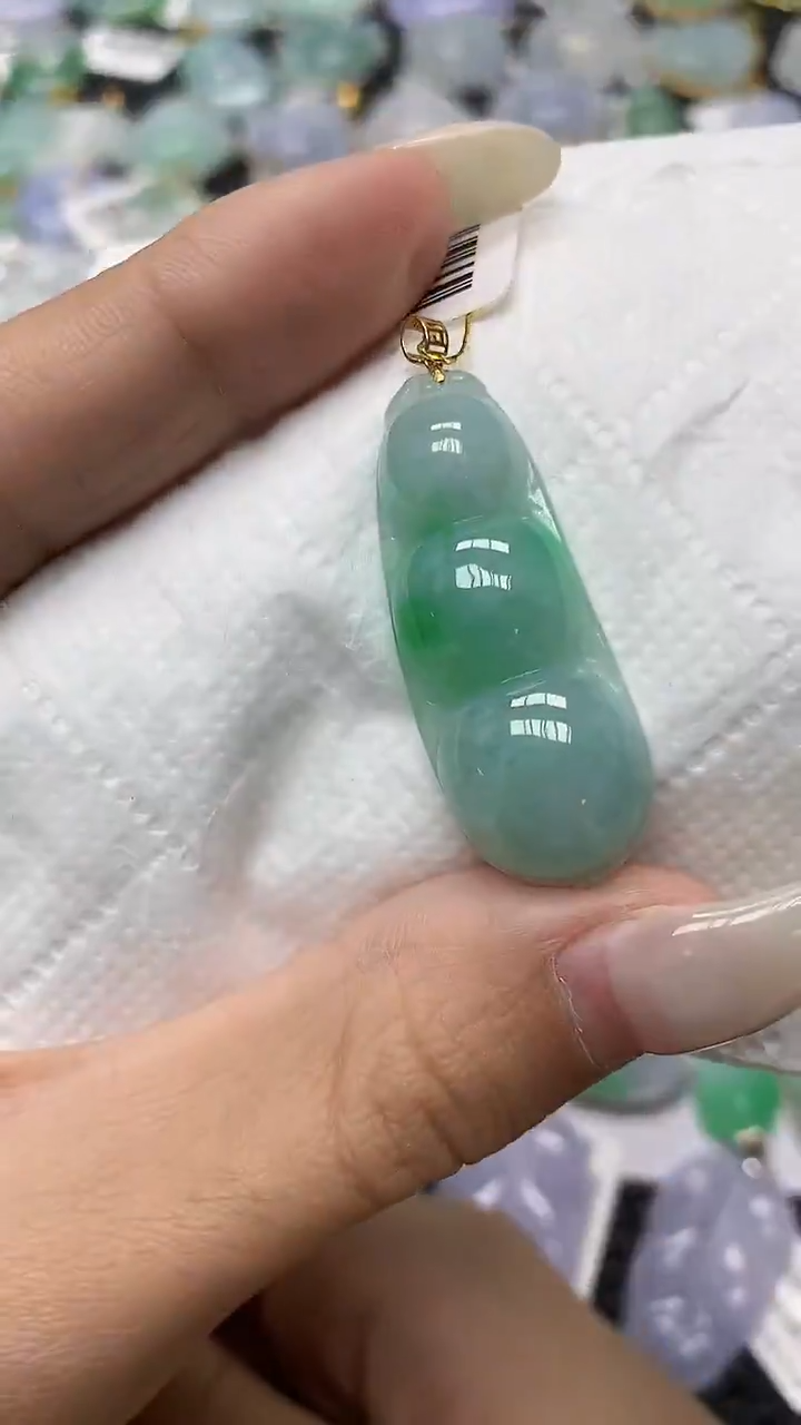 颈饰18K金镶嵌翡翠11111111111