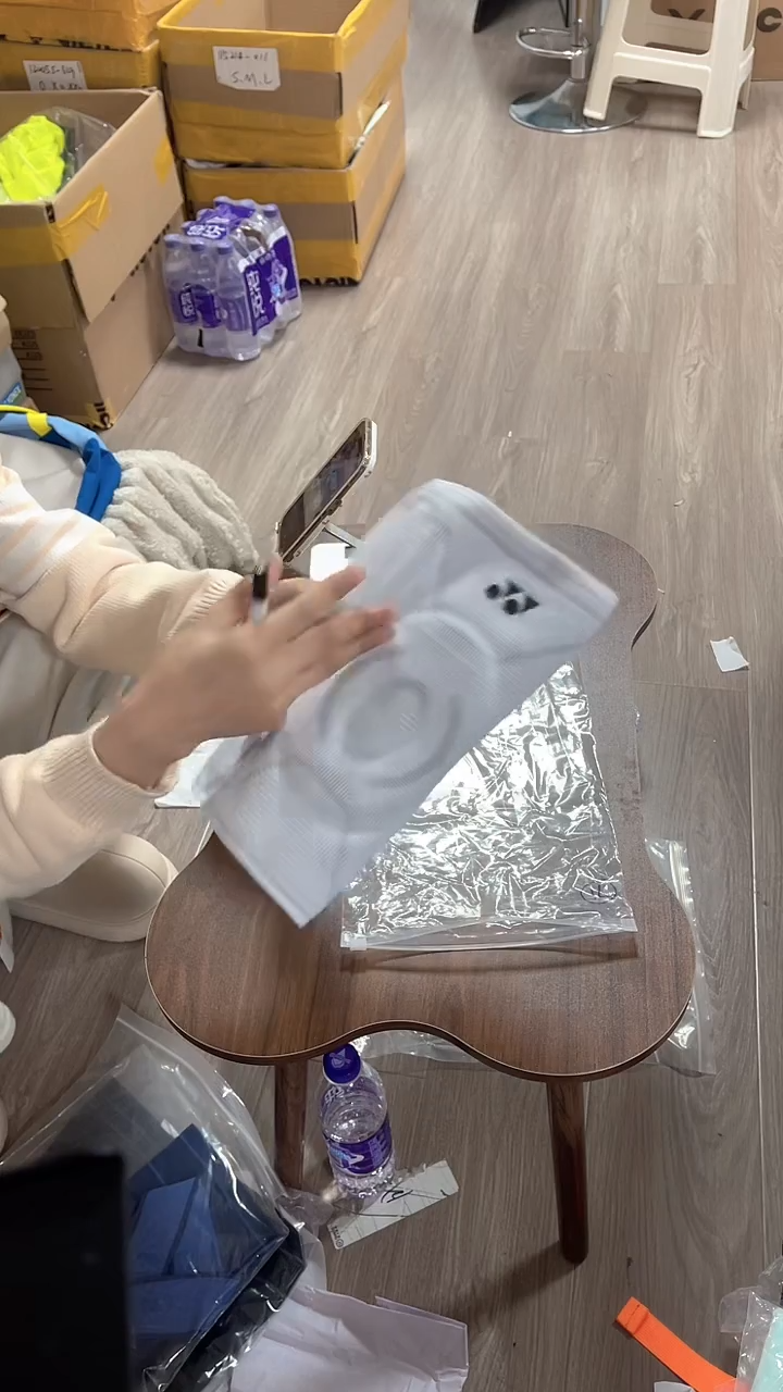 61 正品微瑕 白色护膝L