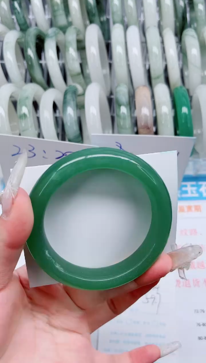 【闪购商品】石英质玉手镯未镶嵌A224-59.7