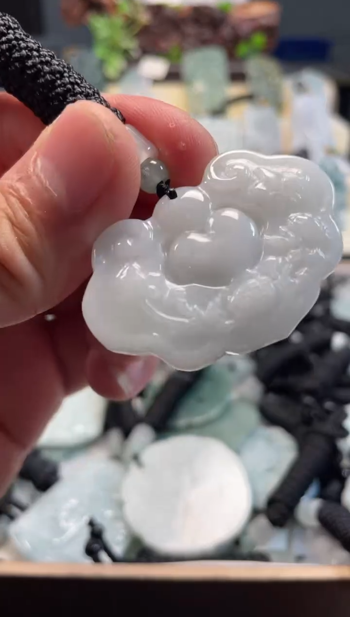 颈饰未镶嵌翡翠12/05/016