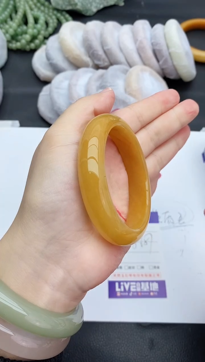 未镶嵌手镯石英质玉24+56/57