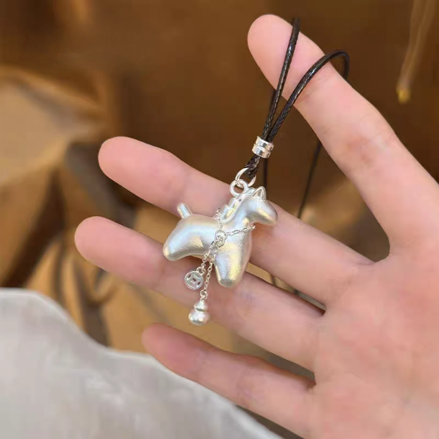 吊坠足银 吊坠足银999小马驹项链女款小众设计感轻奢送女友礼物
