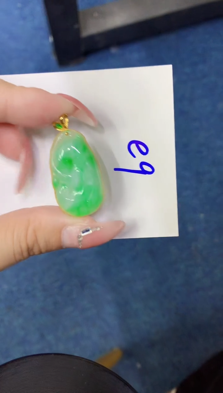【闪购商品】翡翠颈饰未镶嵌000000000000