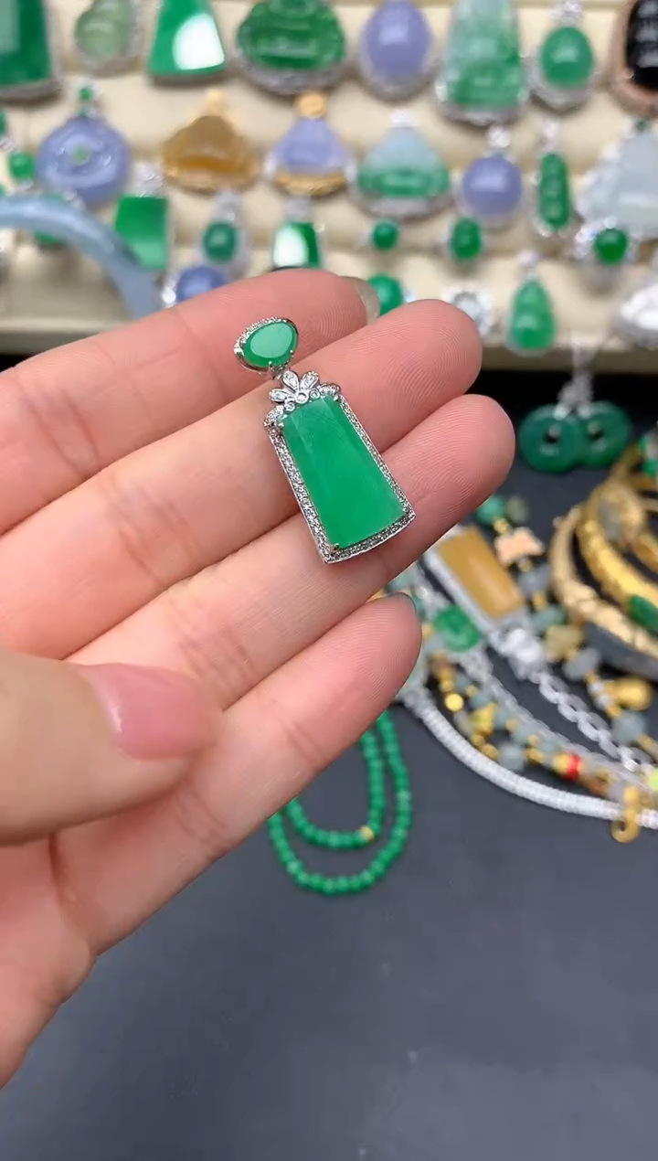 【闪购商品】翡翠颈饰18K金镶嵌275-中国好珍宝