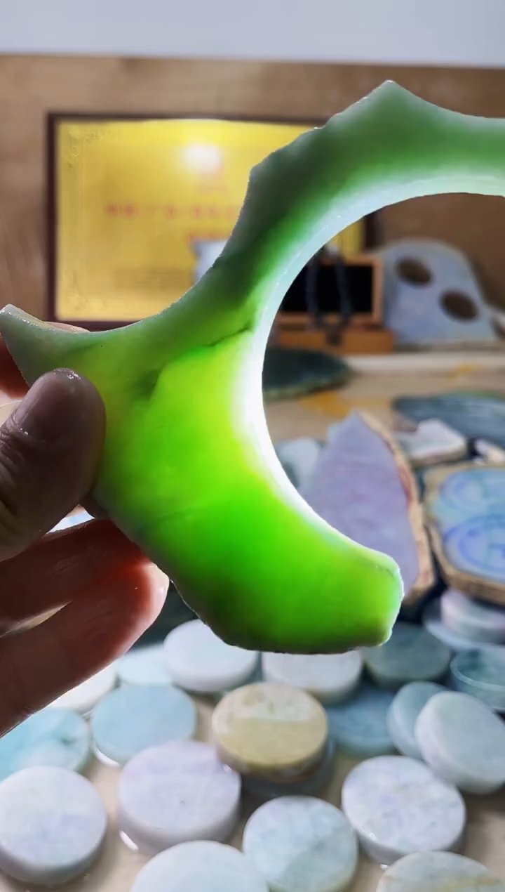 【闪购商品】翡翠挂件未镶嵌翡翠A货郭壹779