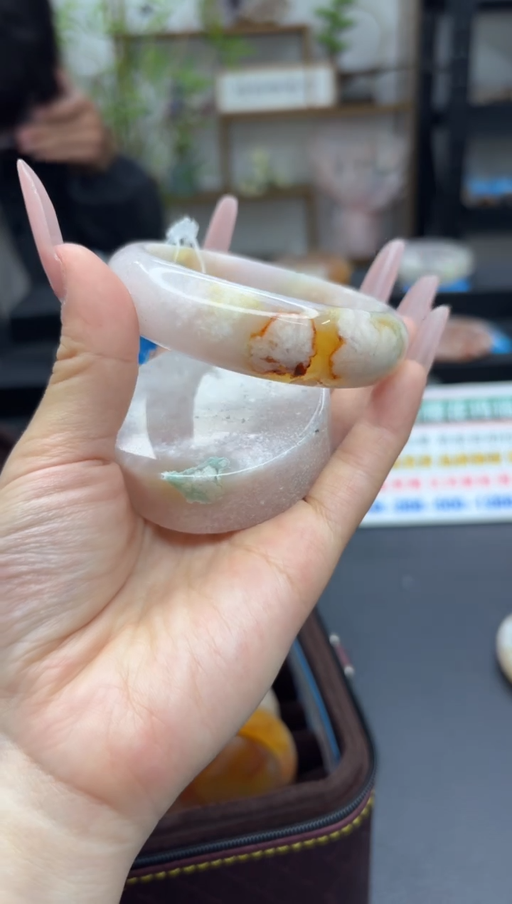 【闪购商品】石英质玉手镯未镶嵌A195(59圈赠送镯心)