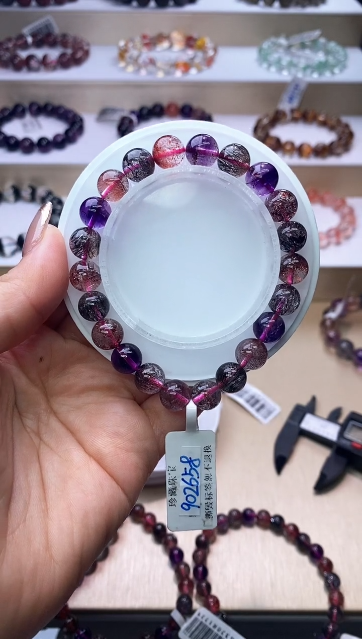 【闪购商品】水晶手链未镶嵌黑加仑超七9m+