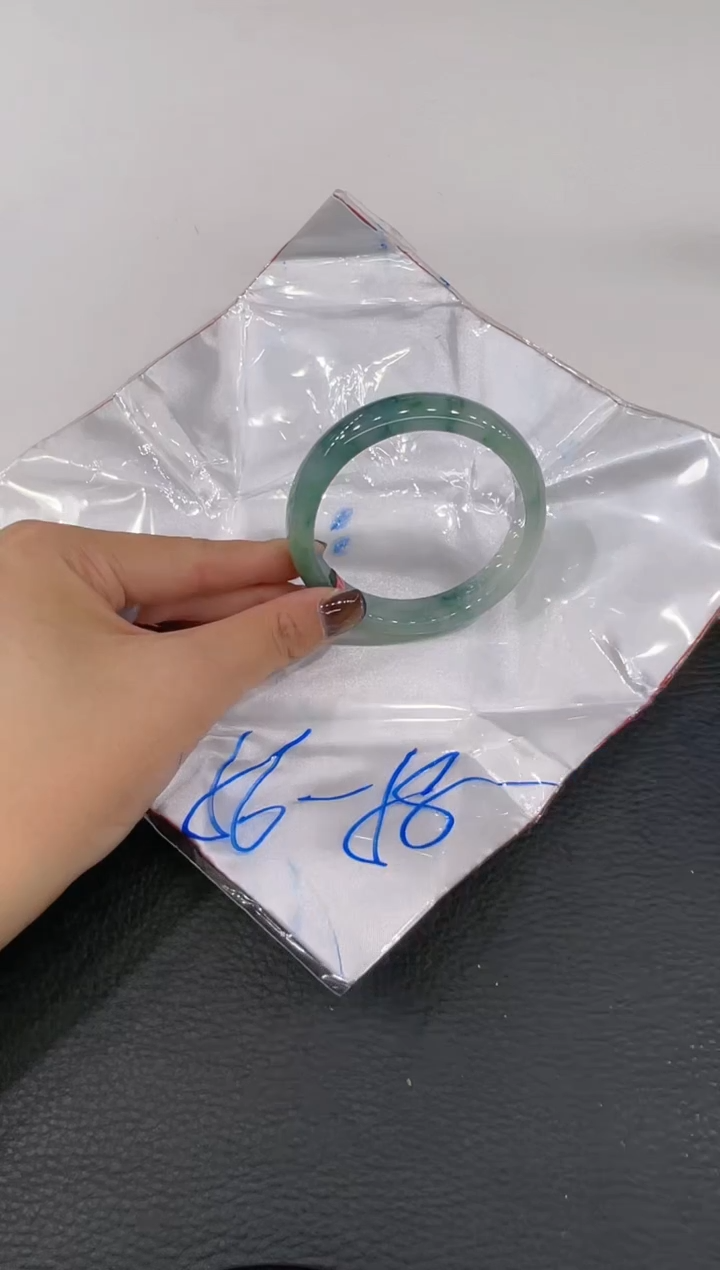 【闪购商品】翡翠手镯未镶嵌手镯