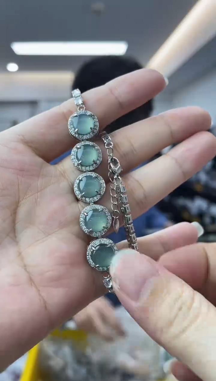 【闪购商品】翡翠手链未镶嵌多样性一件发货