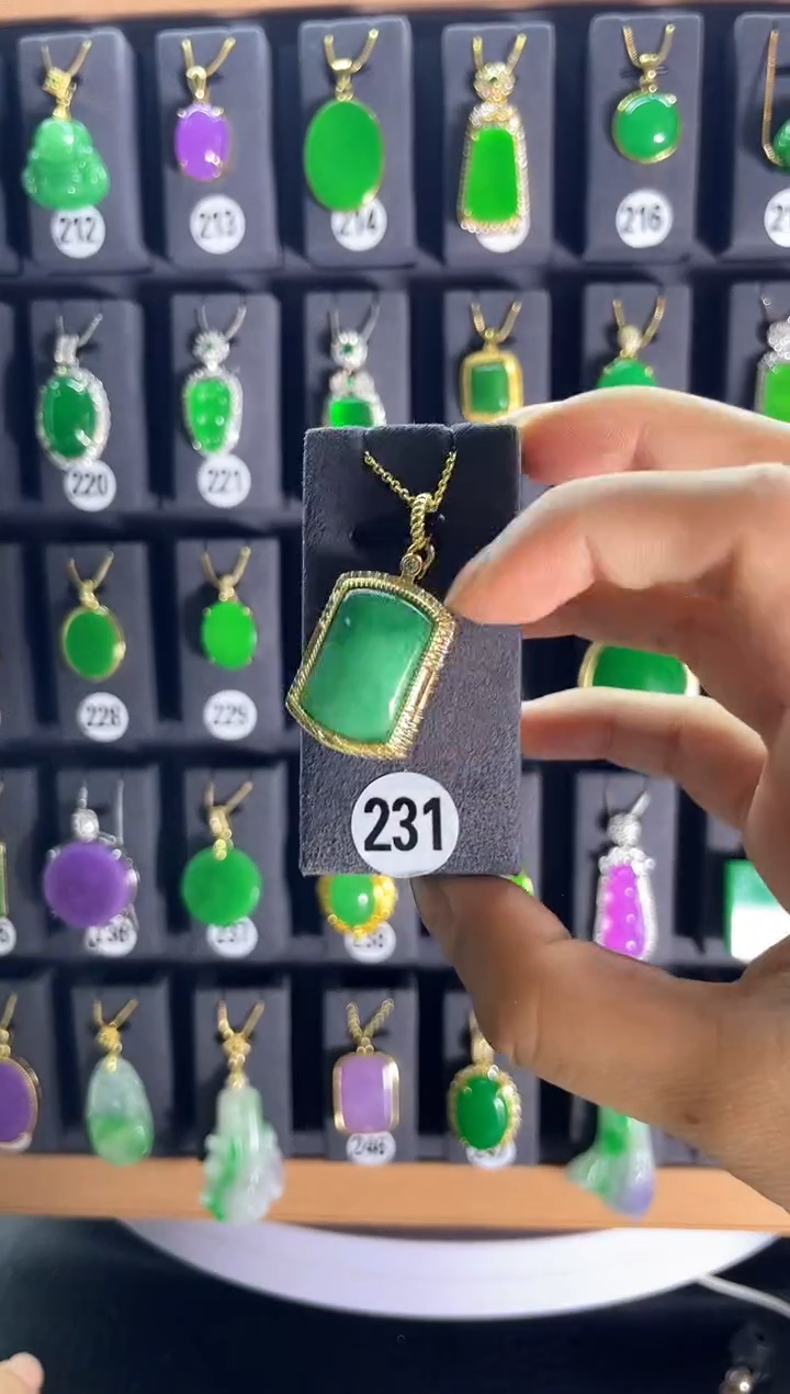 【闪购商品】翡翠耳饰银S925镶嵌231