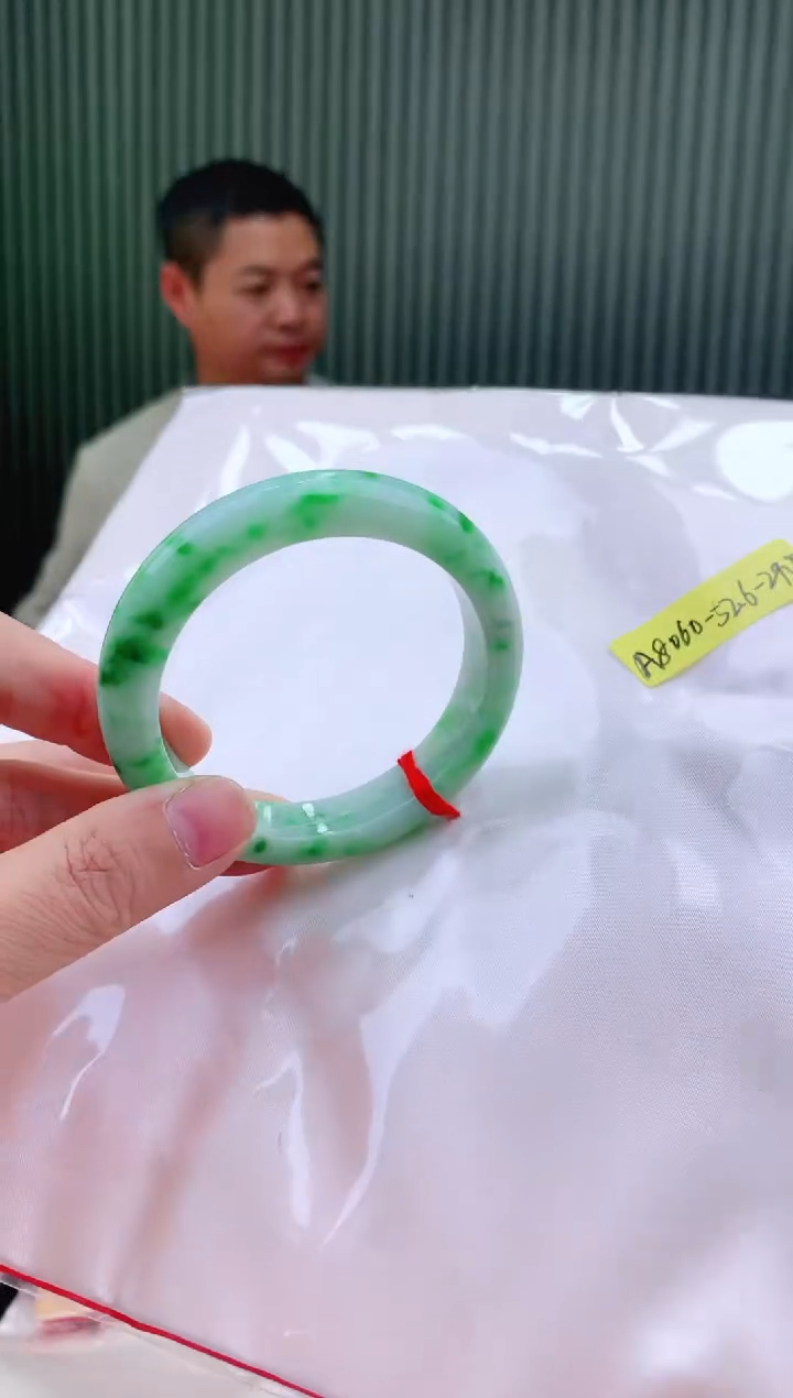 未镶嵌手镯翡翠52