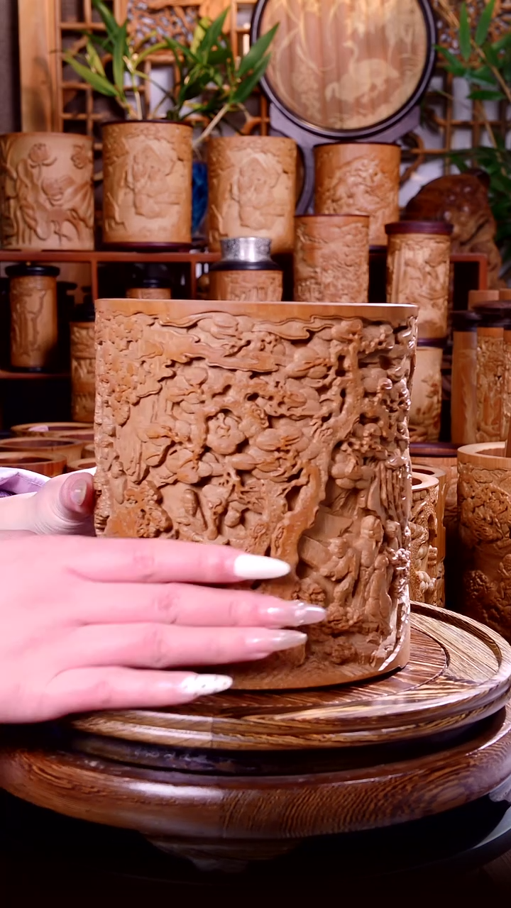 竹半****生雕刻笔筒 截图凭证2880