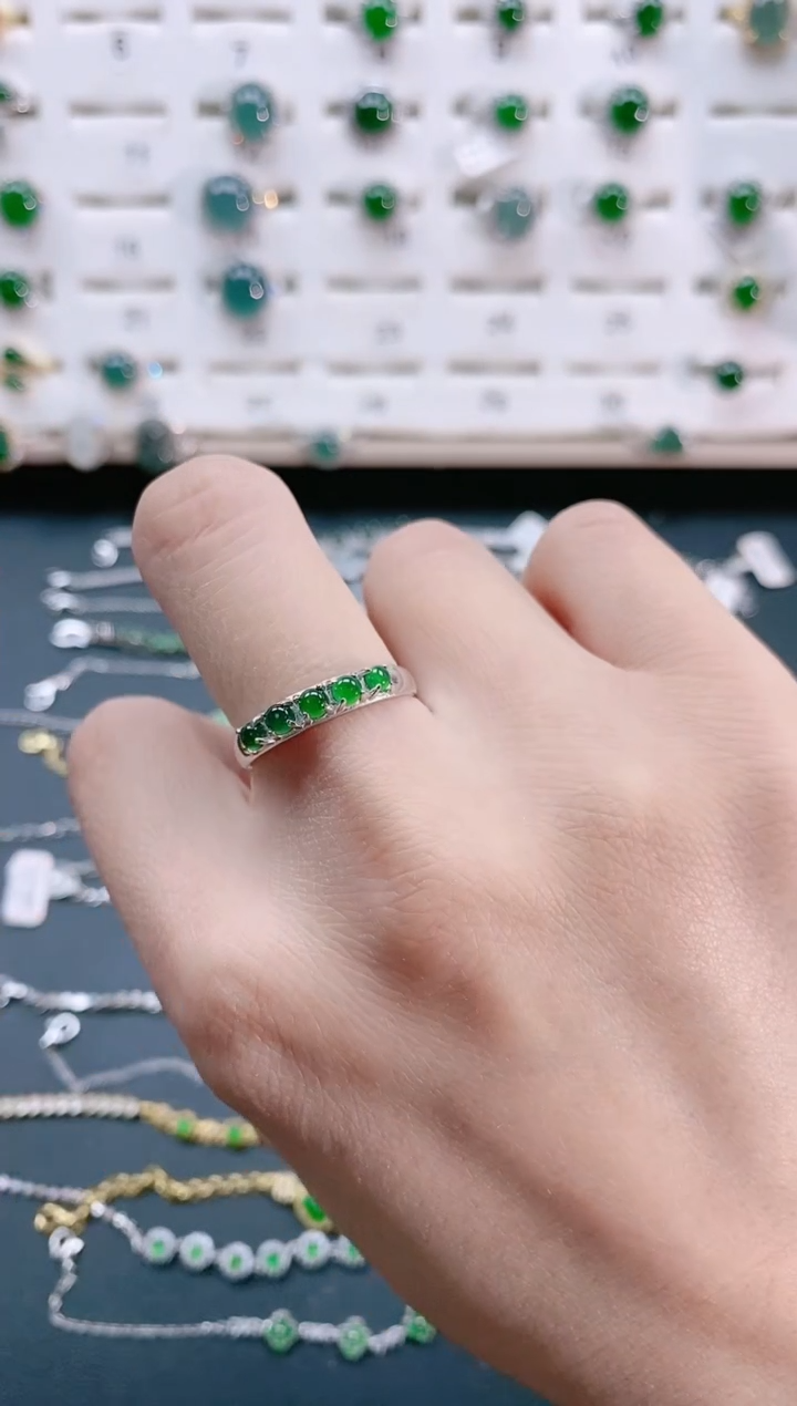 【闪购商品】翡翠戒指银S925镶嵌天然翡翠