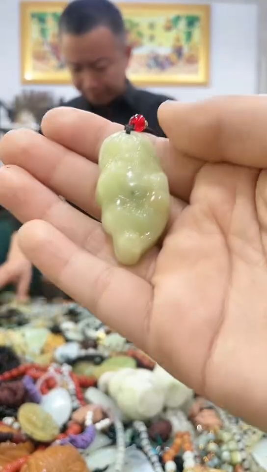 未镶嵌岫玉挂件 