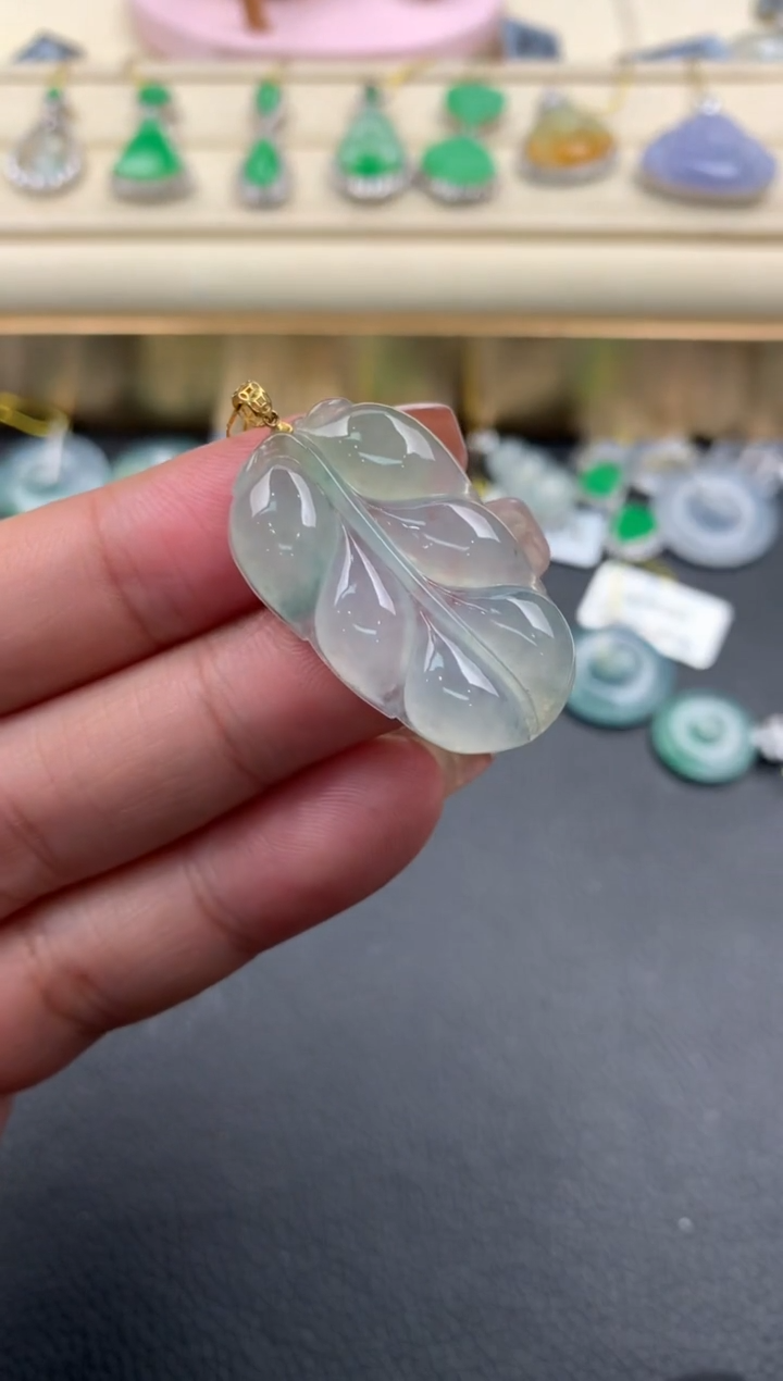 【闪购商品】翡翠颈饰18K金镶嵌D559.....